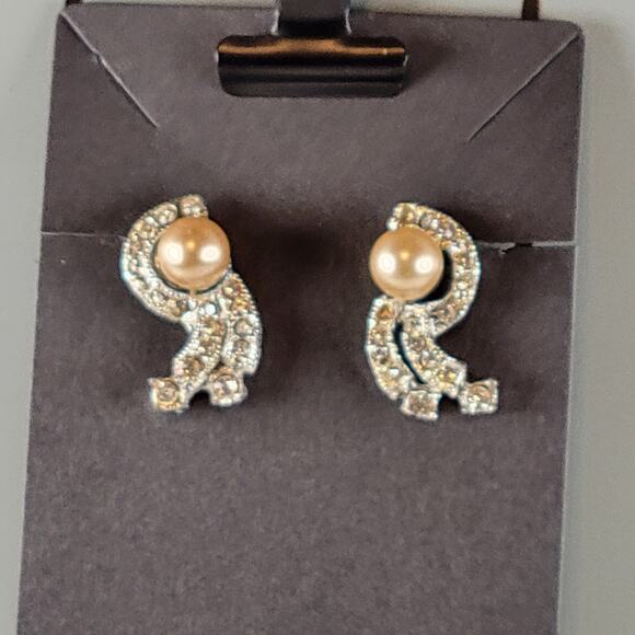 Vintage Japan Rhinestone Cream Pearl Clip-On Earrings Silver Tone Rhinestones - Picture 10 of 13
